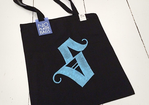 Typo bag – the lost S